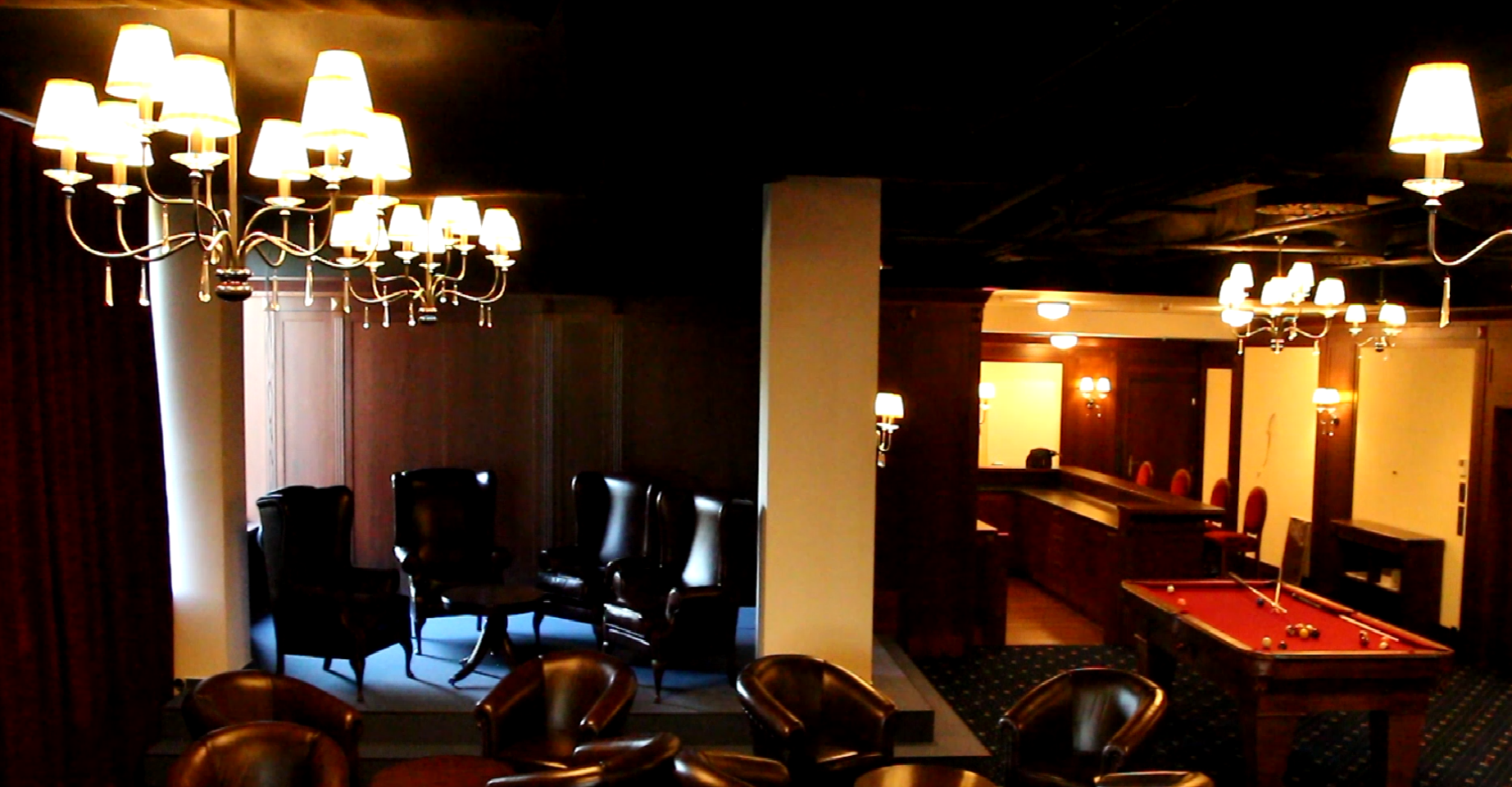 V našom úplne novom, exkluzívnom prostredí budete svedkami pohodovej debaty moderátora Róberta Kotiana so vzácnymi osobnosťami slovenskej literárnej či historiografickej scény.